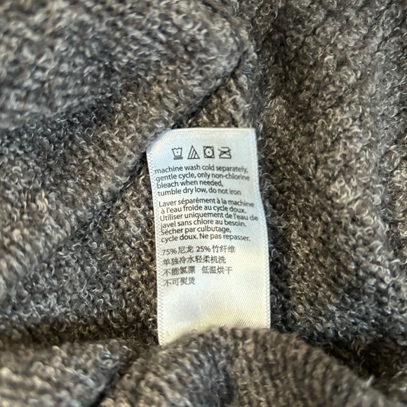 Barefoot Dreams | Cozychic Lite Pullover, Carbon Pewter (Tan/Gray), Size Medium - Picture 14 of 15